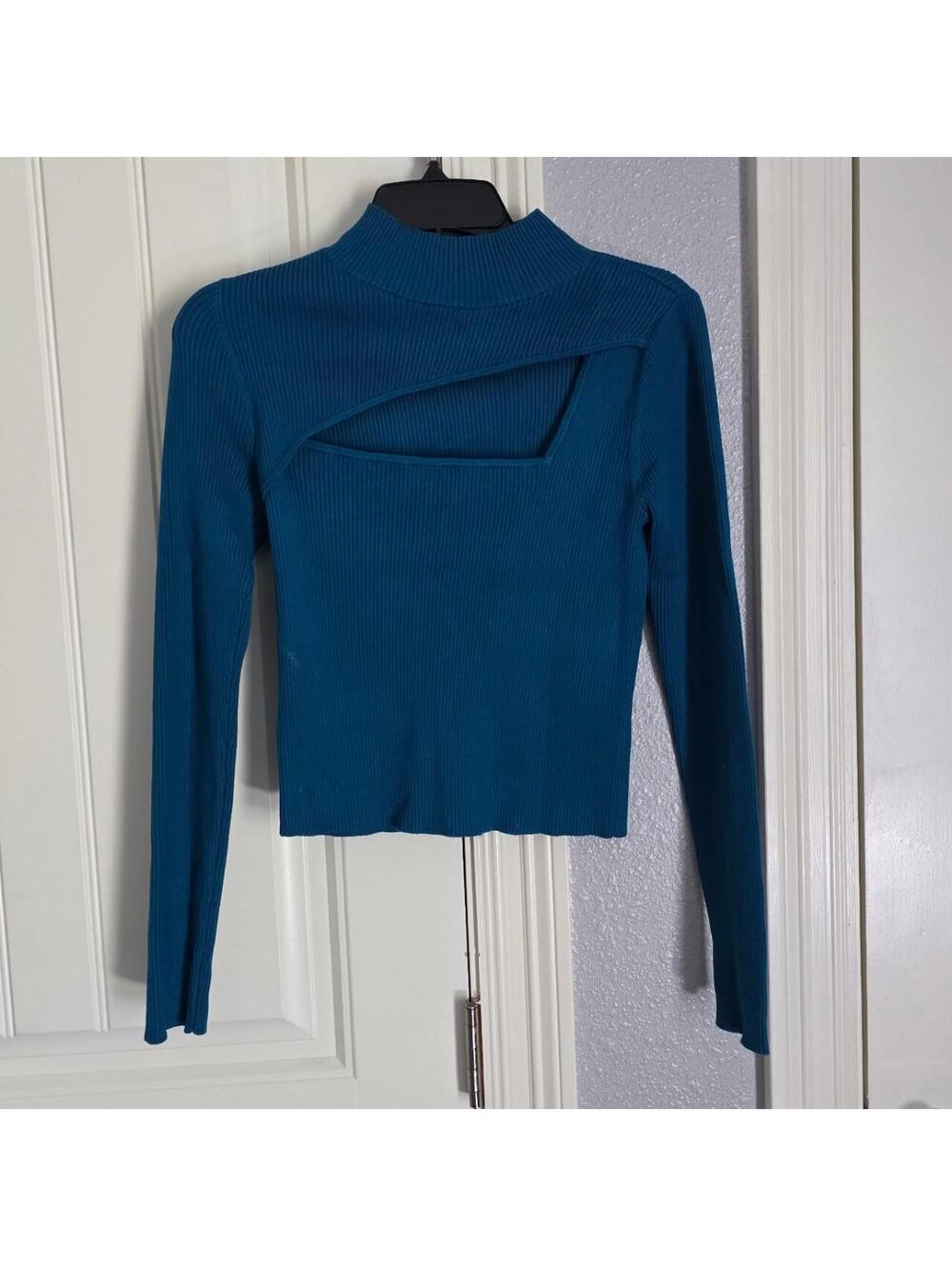 Bar III Women's Blue Crop-top